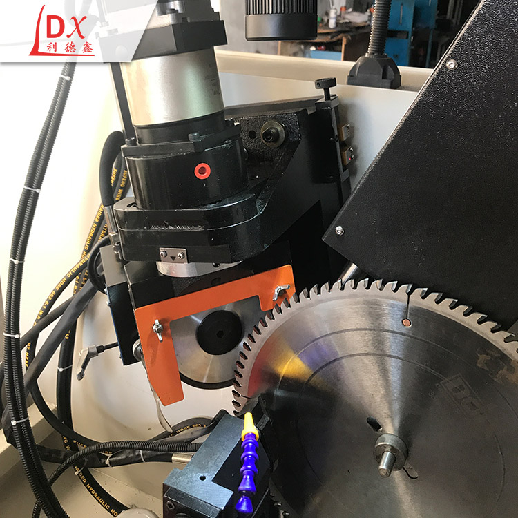 LDX-020(A)全自动摆角前后角磨齿机细节图2-2.jpg